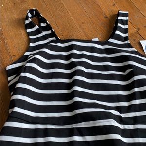 Square neck ponte knit sheath dress. Old navy. NWT